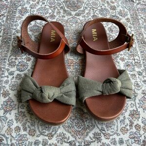 LIKE NEW - Worn Once! MIA Addilynn Fabric Knot Sandal, Olive, Size 7